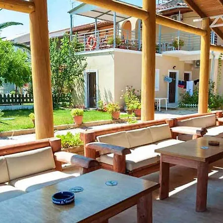 Seafront Apartmanhotel Kávosz