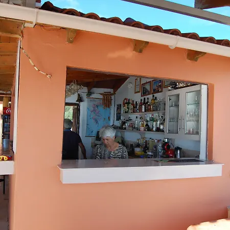 Ξενοδοχείο με διαμερίσματα Seafront 3*