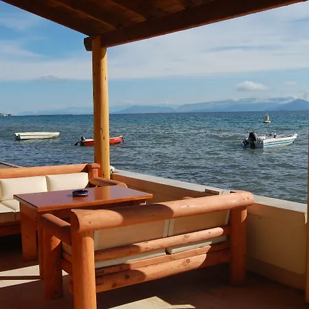 Seafront Апарт-отель 3*