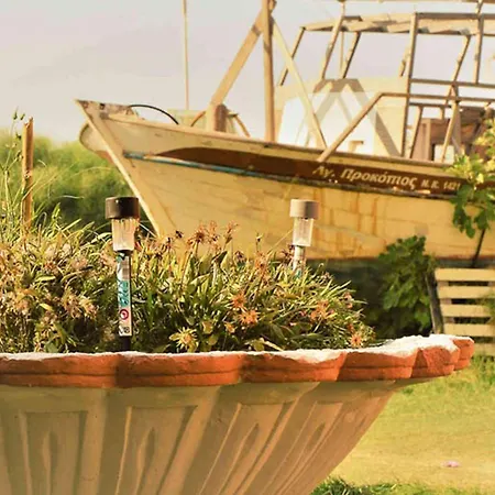 Seafront アパートホテル カボス