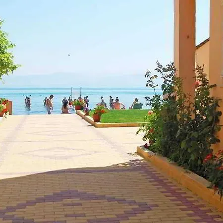 Seafront Апарт-отель 3*
