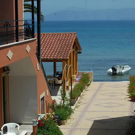 Seafront Aparthotel Kavos