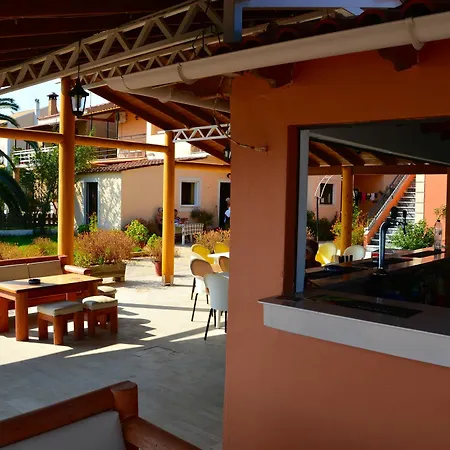 Seafront Aparthotel Kavos