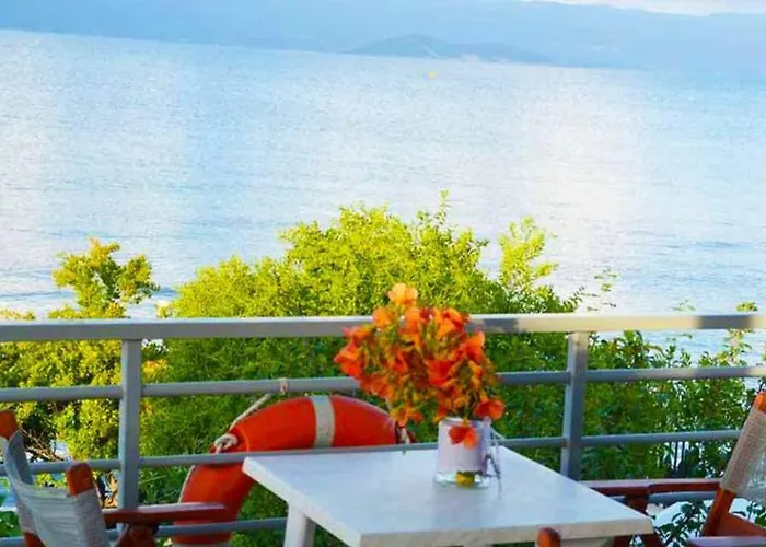 Seafront 3*