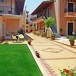 Seafront Κάβος