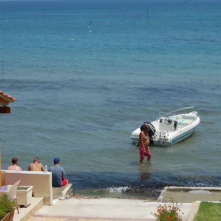Seafront شقة فندقية